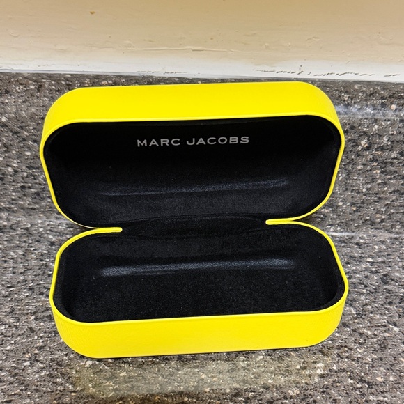 Marc Jacobs Vibrant Yellow Sunglasses Case - Picture 2 of 2
